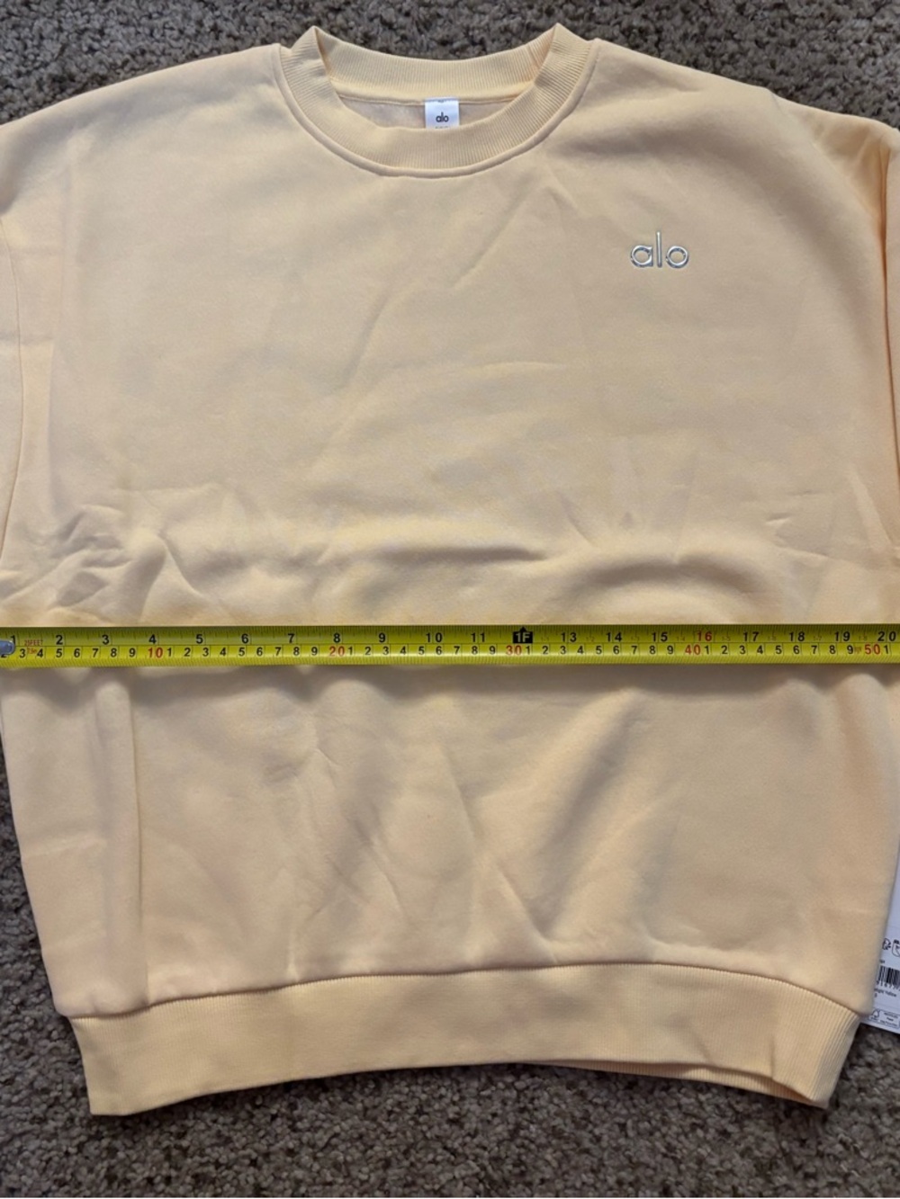 Alo Crewneck Sweatshirt in Candlelight Yellow Size Small NWT - Picture 4 of 5